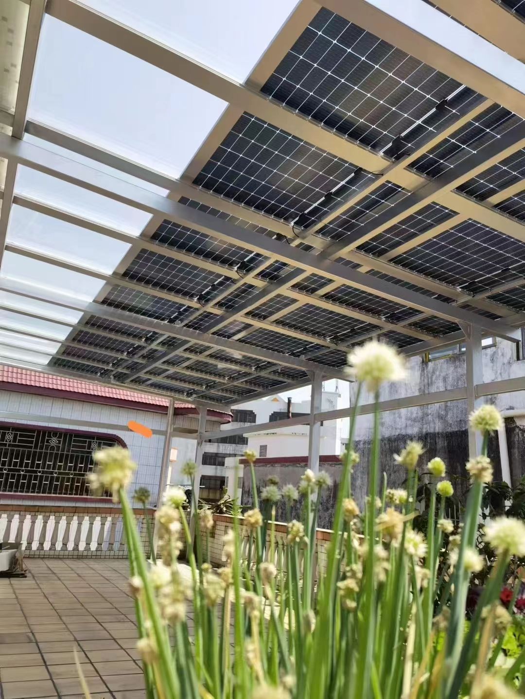 东海别墅家用屋顶太阳能发电系统安装